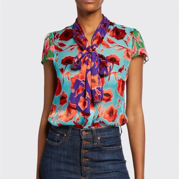 NWT ALICE + OLIVIA Sheer Floral Poppy Garden BlueBird Blouse with Neck Tie - Picture 1 of 16